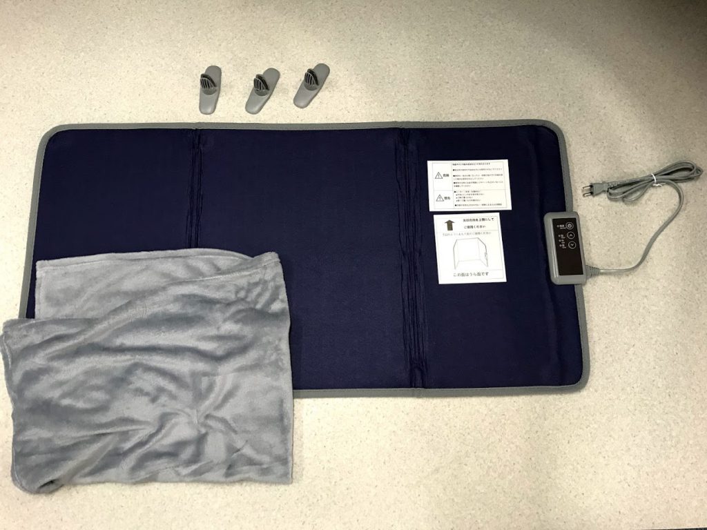 足元パネルヒーター届いた商品